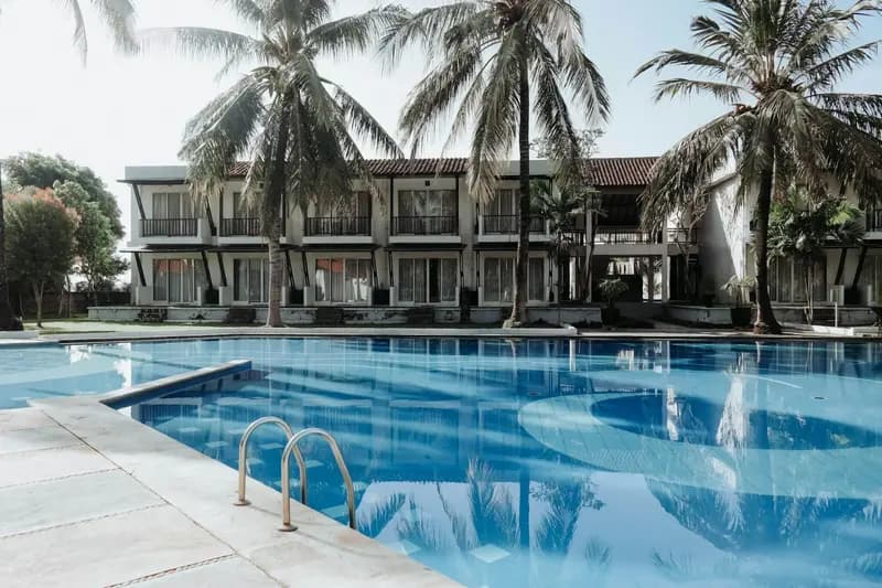 Elysium Hotel Paphos — вилла со средиземноморским садом, инфинити-пулом и атмосферой Greek myths