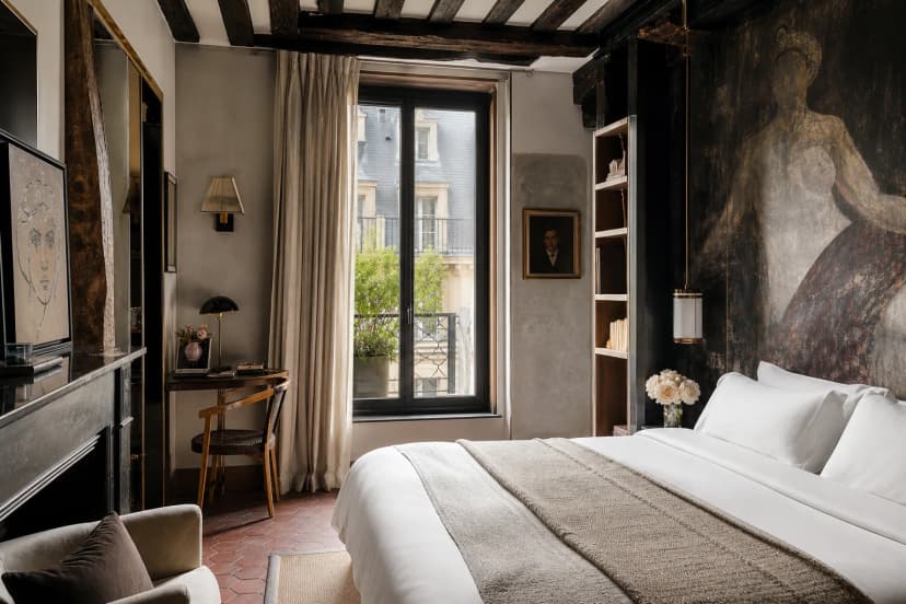 Hôtel du Petit Moulin — стильный boutique-отель в Марэ с артистичным французским интерьером