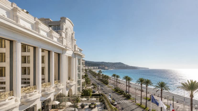 Hyatt Regency Nice Palais — Art Deco фасад на Promenade des Anglais