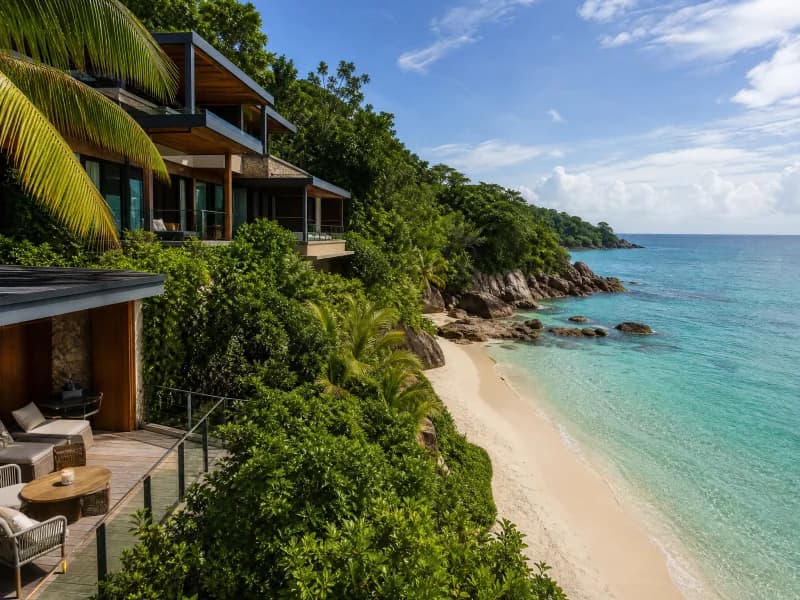 Carana Beach Hotel