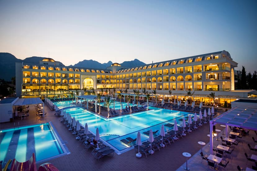 Отель Karmir Resort & SPA