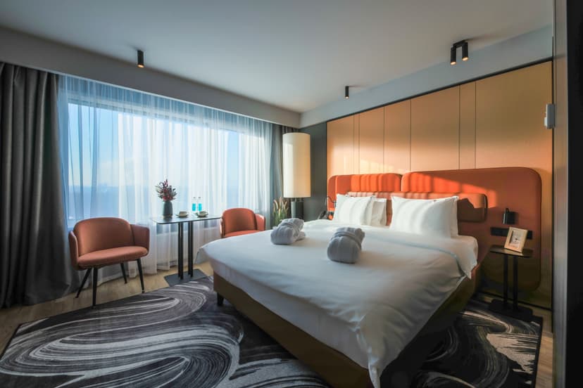 Отель Mercure Hotel and Residences Saint Petersburg