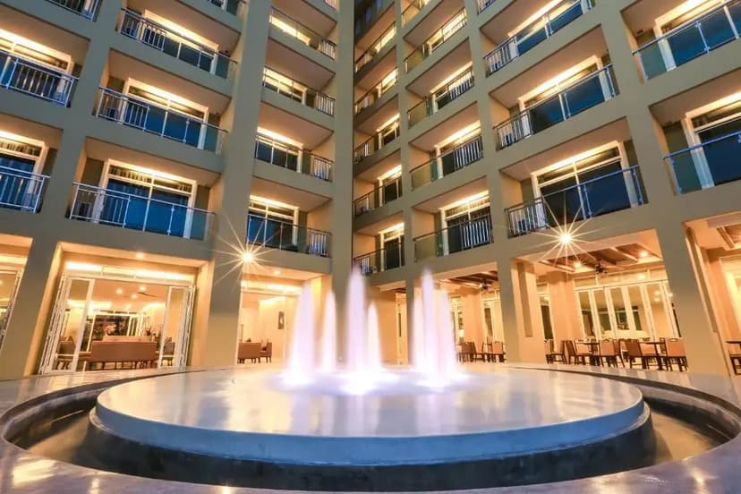 Отель Crystal Palace Pattaya