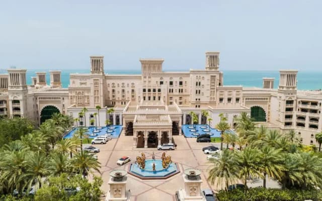 Отель Jumeirah Al Qasr Dubai — Дубай