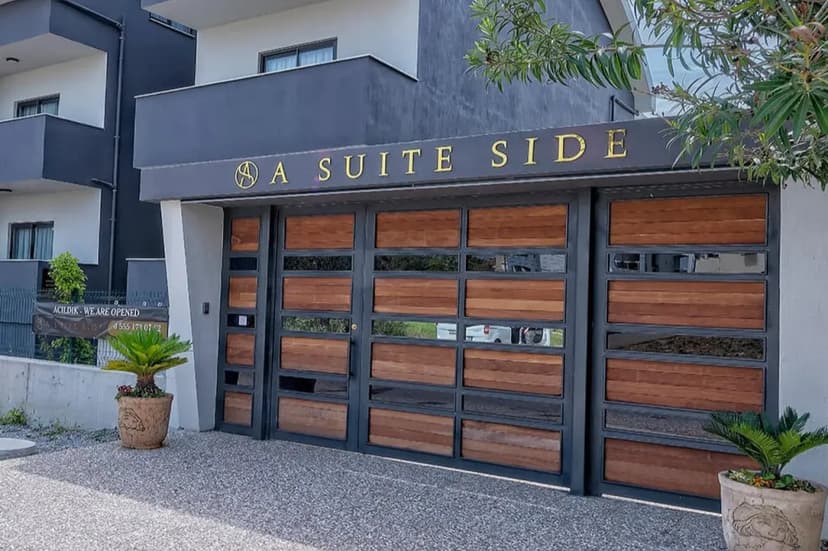 A Suite Side