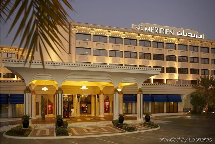 Курортный отель Le Meridien Abu Dhabi Hotel