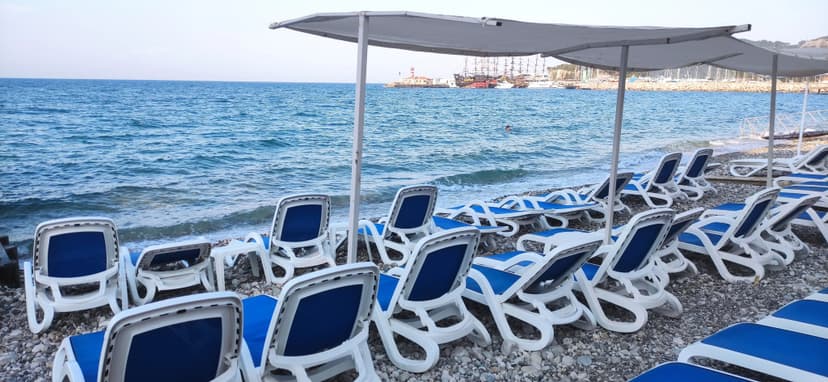 Отель Romeo Beach