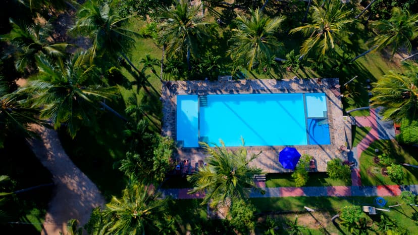 Отель Riviera Resort